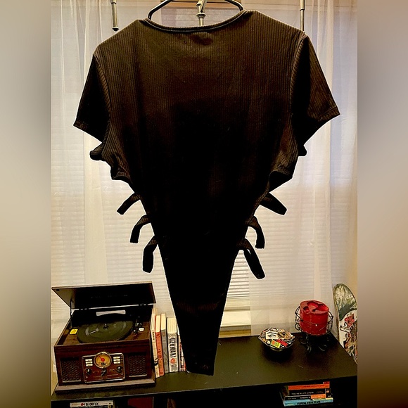 SHEIN XL Thong Ribbed Bodysuit - Picture 1 of 3